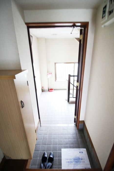 物件内観写真15　(玄関)