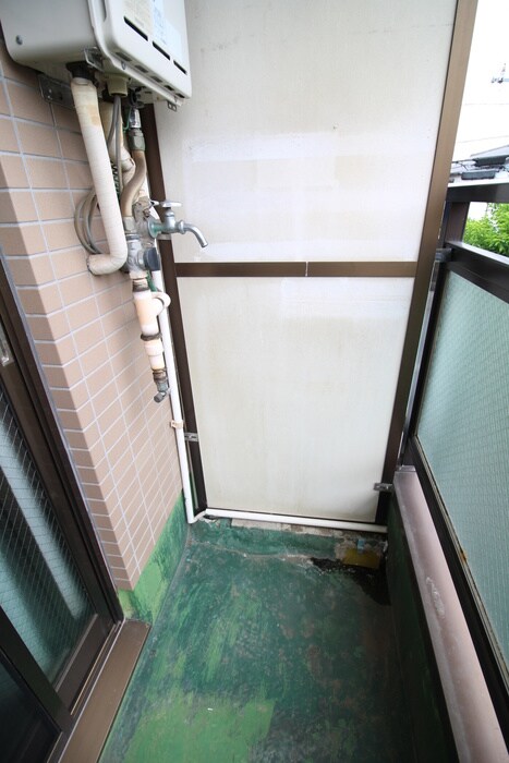 物件内観写真16　(洗濯機置場)