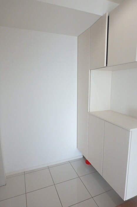 物件内観写真7　(玄関)