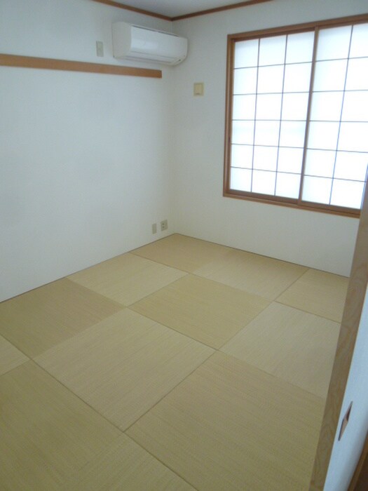 物件内観写真10　(居室)