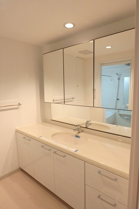 物件内観写真11　(洗面)