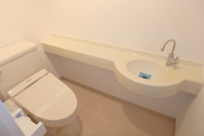 物件内観写真13　(トイレ)