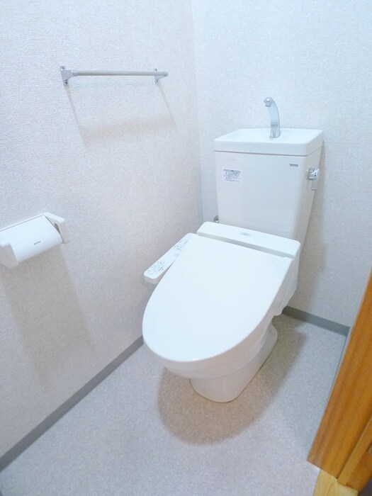 物件内観写真4　(トイレ)