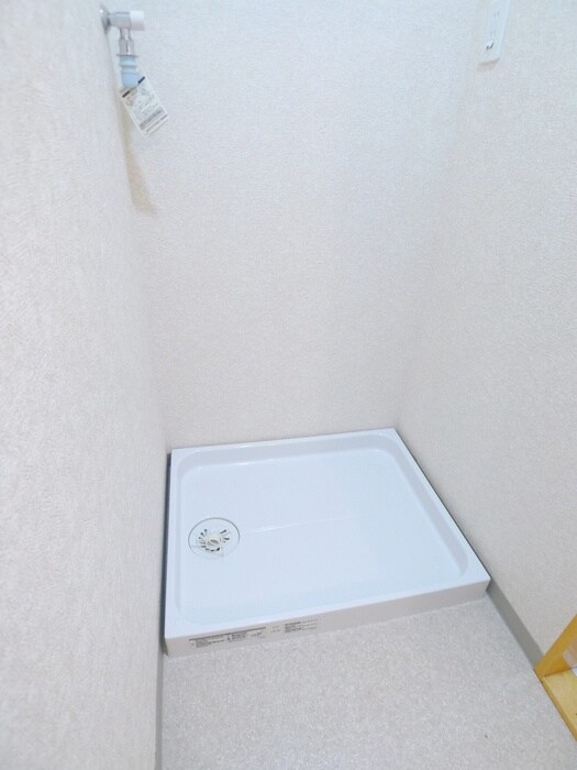 物件内観写真10　(洗濯機置場)