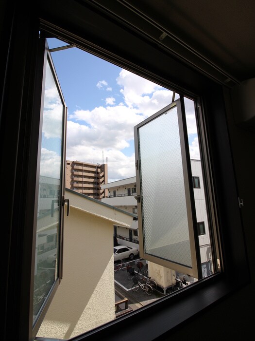 物件内観写真14　(室内からの展望)