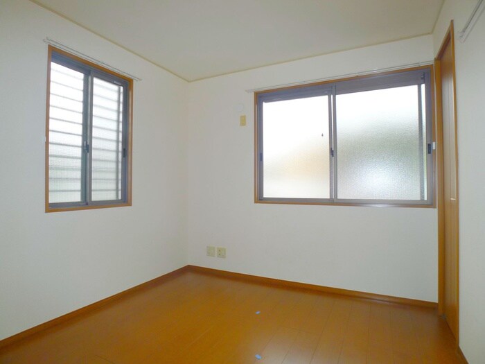 物件内観写真9　(室内からの展望)