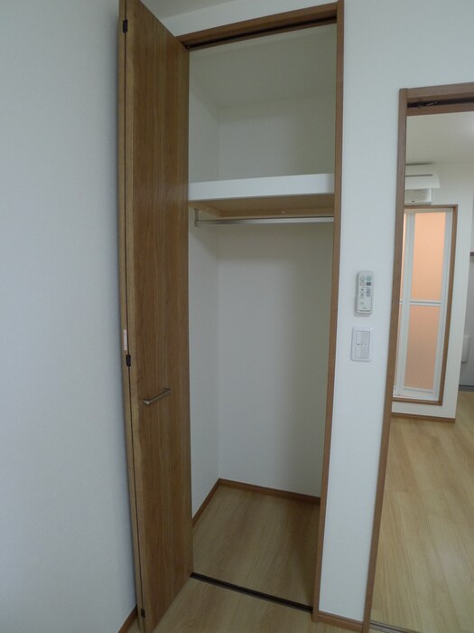 物件内観写真11　(収納)