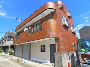 エース市川外観写真