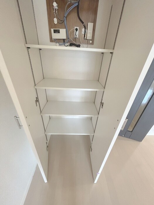 物件内観写真13　(収納)