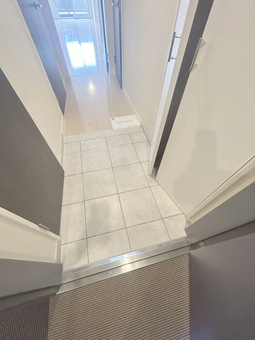 物件内観写真18　(玄関)