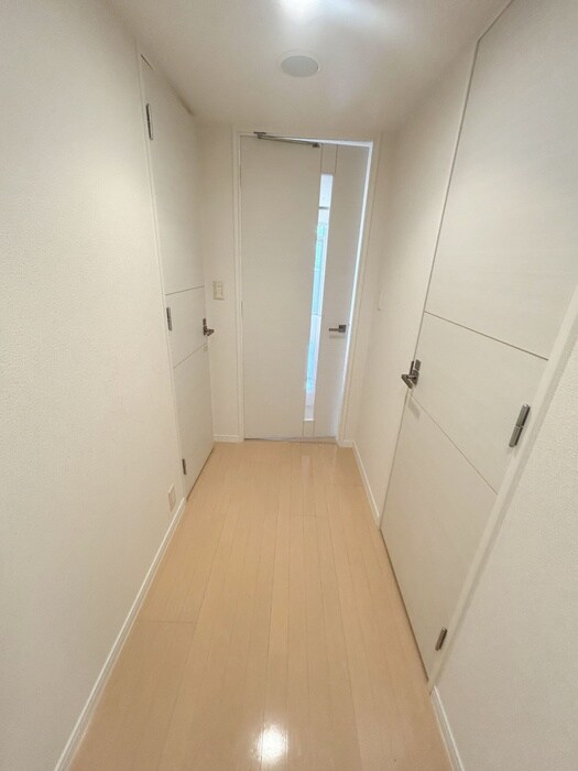 物件内観写真20　(廊下)