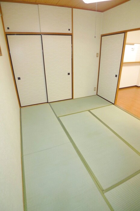 物件内観写真12　(収納)