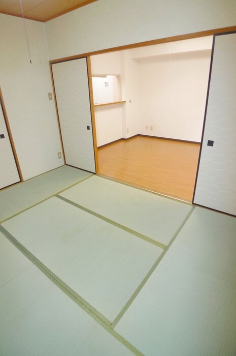 物件内観写真13　(居室)