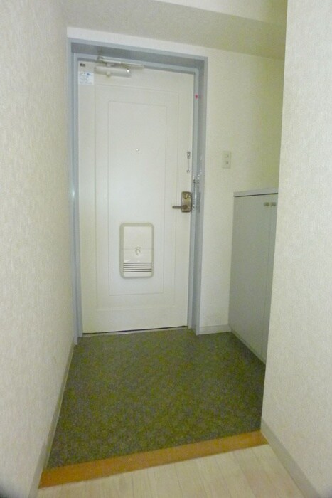 物件内観写真7　(玄関)