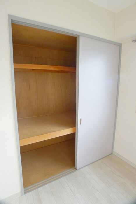 物件内観写真11　(収納)