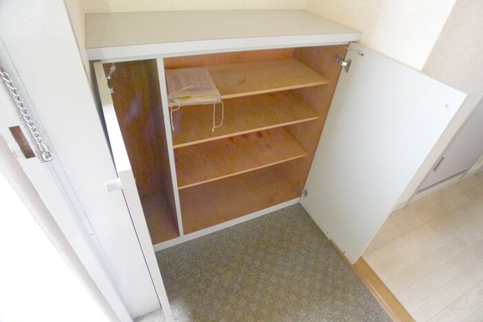 物件内観写真18　(靴箱)