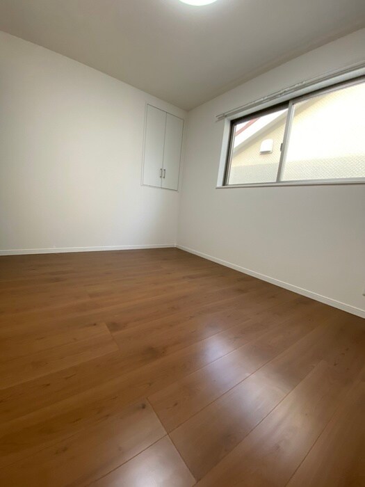 物件内観写真7　(室内からの展望)