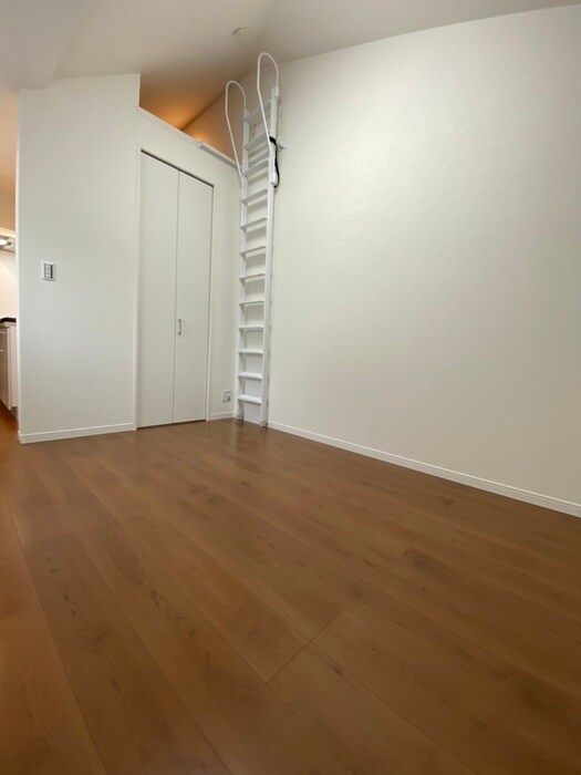 物件内観写真9　(居室)