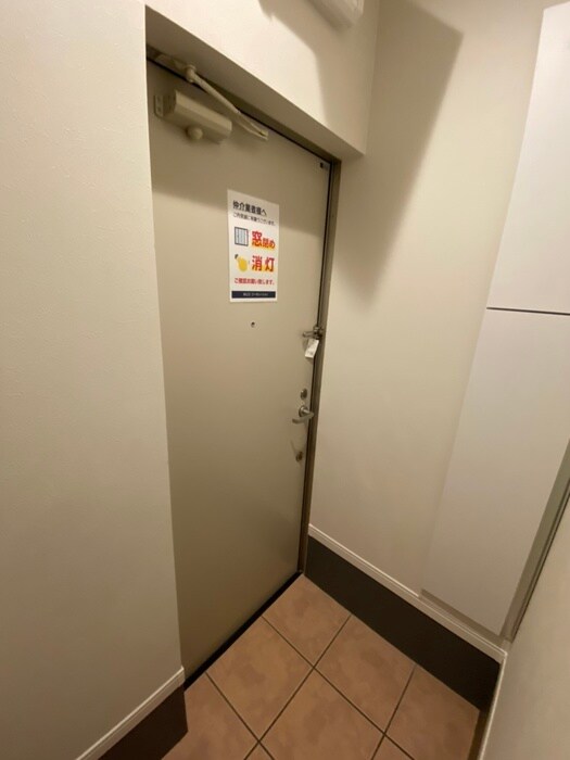 物件内観写真11　(玄関)