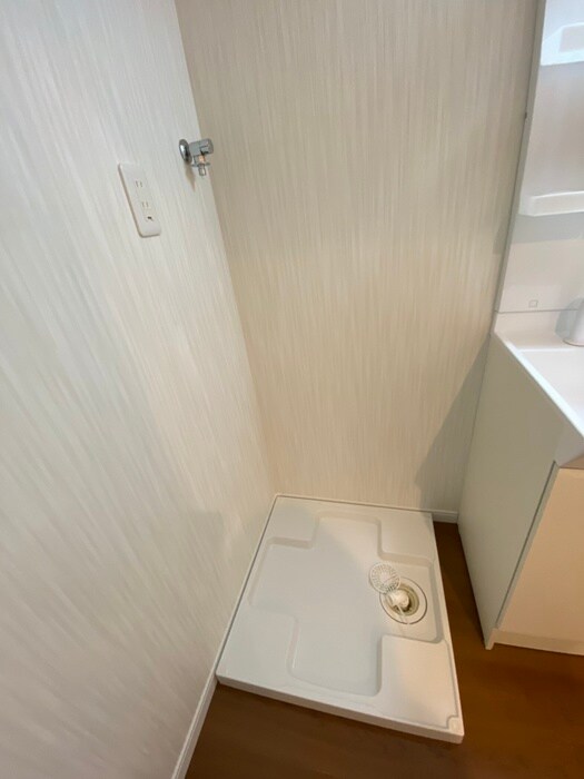 物件内観写真13　(洗濯機置場)