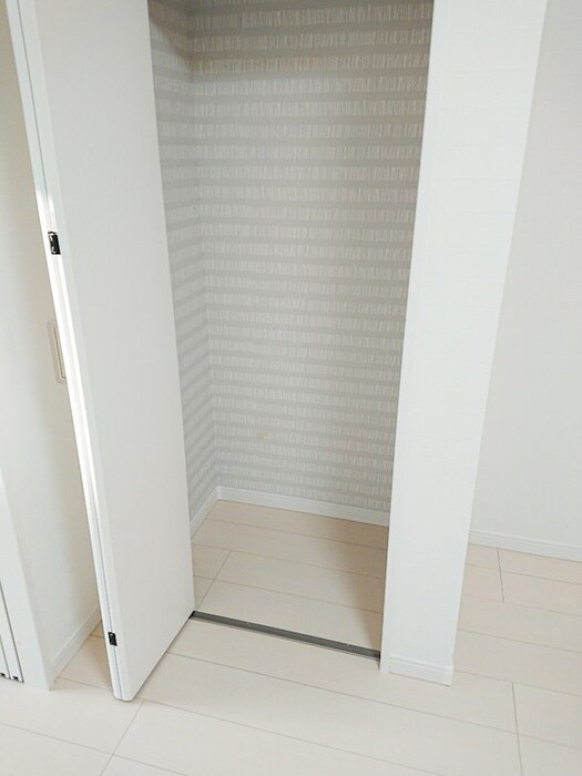 物件内観写真13　(収納)