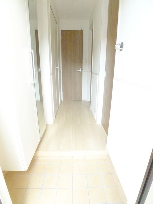 物件内観写真20　(玄関)
