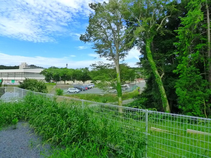 物件内観写真22　(室内からの展望)