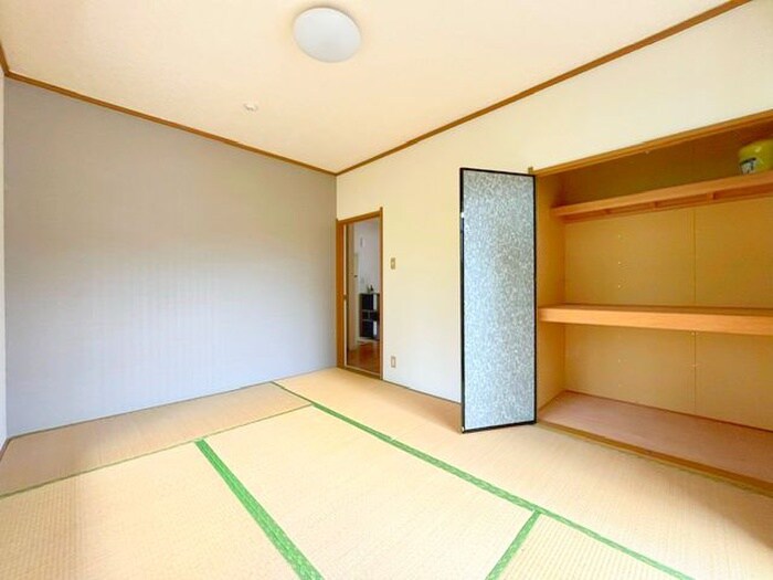 物件内観写真9　(居室)