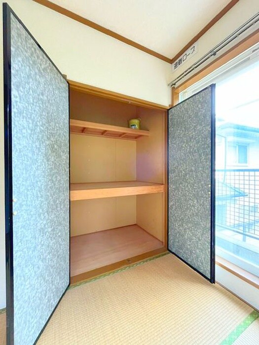 物件内観写真12　(収納)