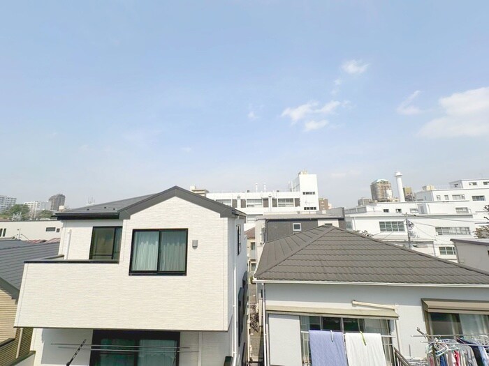 物件内観写真20　(室内からの展望)