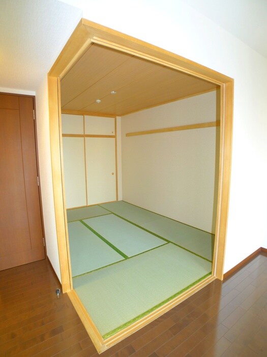 物件内観写真8　(内観写真)