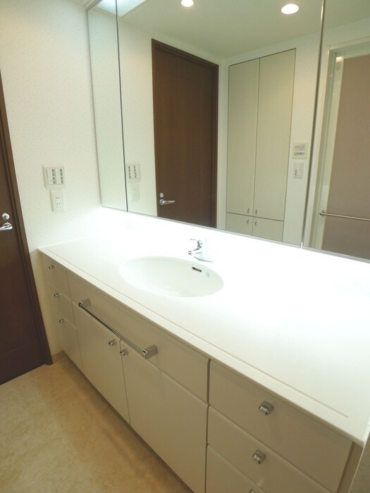 物件内観写真10　(洗面)