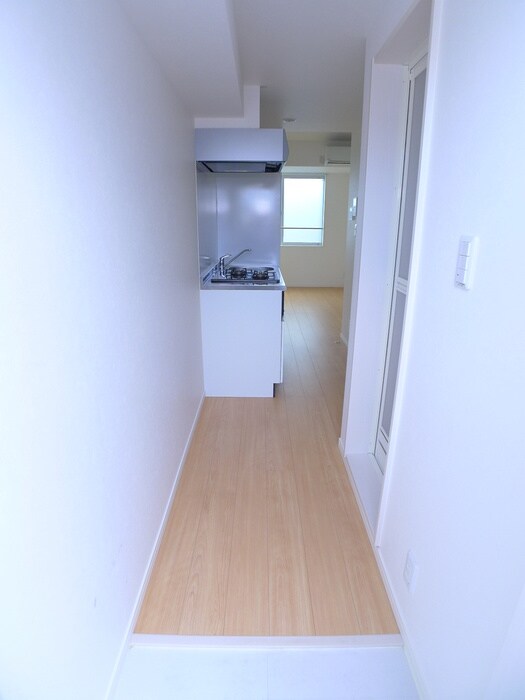 物件内観写真12　(玄関)