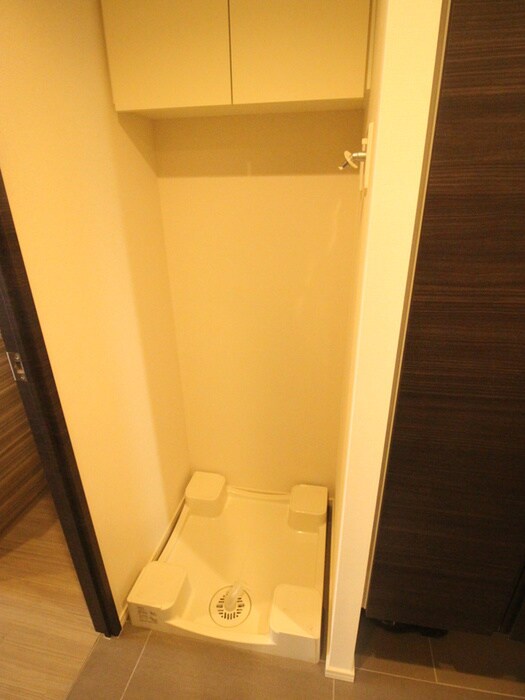 物件内観写真8　(洗濯機置場)