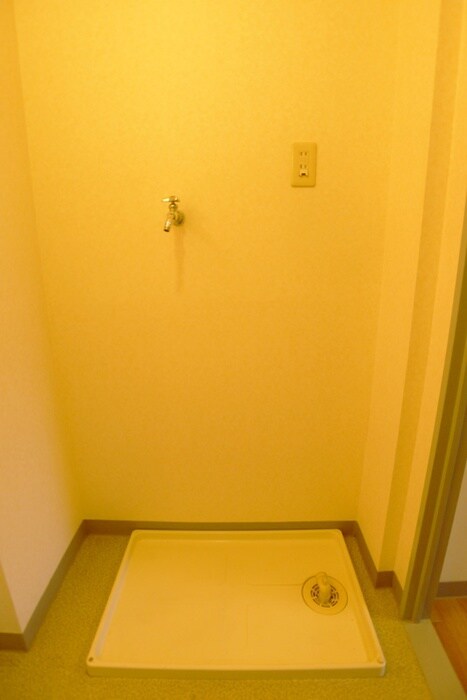 物件内観写真17　(洗濯機置場)