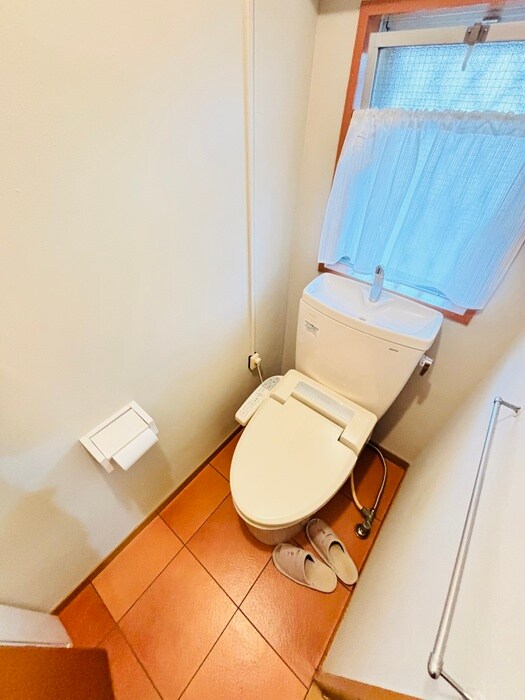 物件内観写真14　(トイレ)