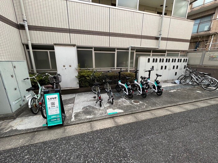 物件外観写真4　(駐輪場)