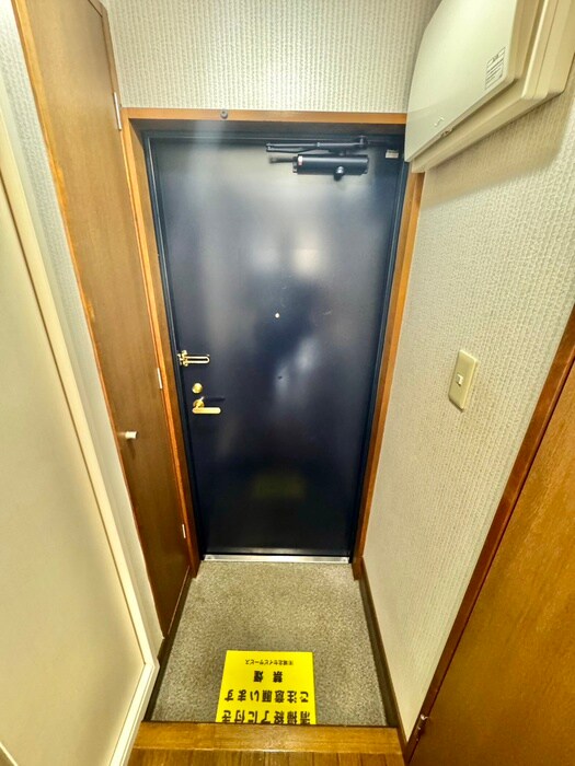 物件内観写真15　(玄関)