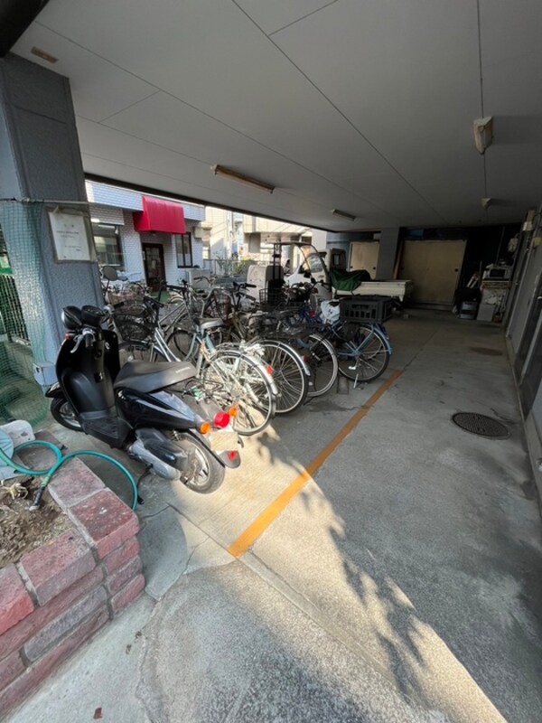 駐輪場