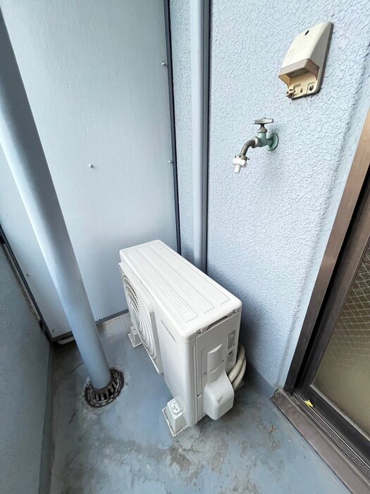 物件内観写真16　(洗濯機置場)