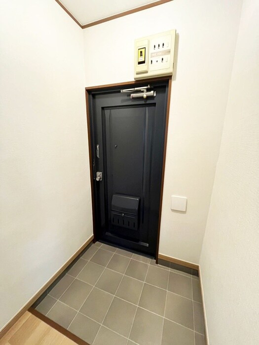 物件内観写真18　(玄関)