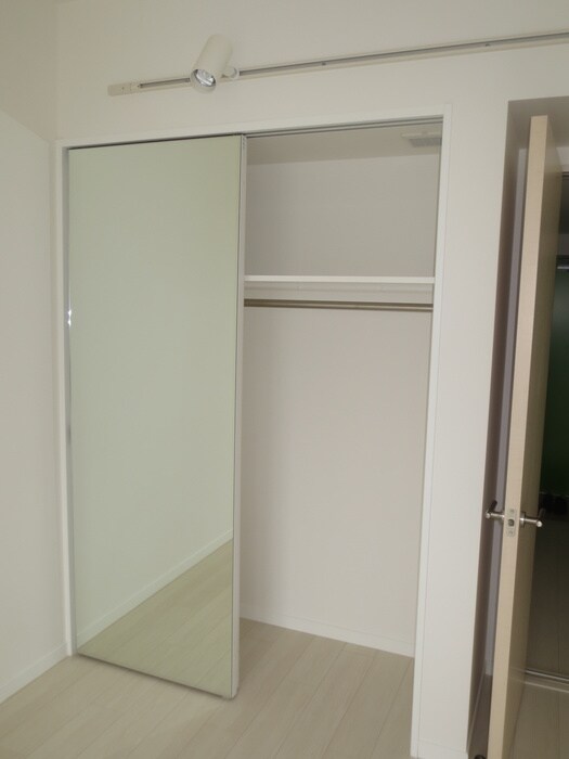 物件内観写真6　(収納)