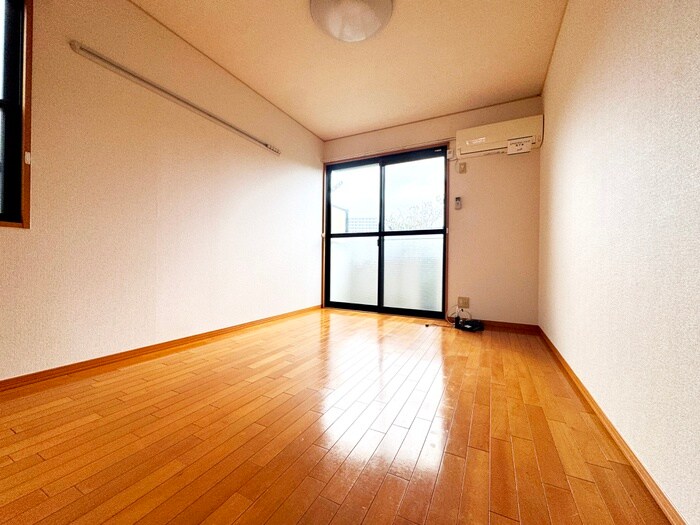 物件内観写真9　(居室)