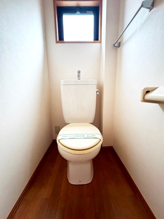 物件内観写真12　(トイレ)