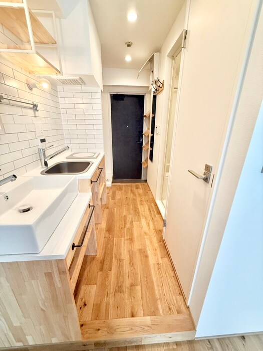 物件内観写真14　(廊下)