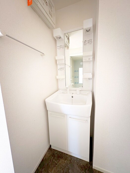 物件内観写真12　(洗面)