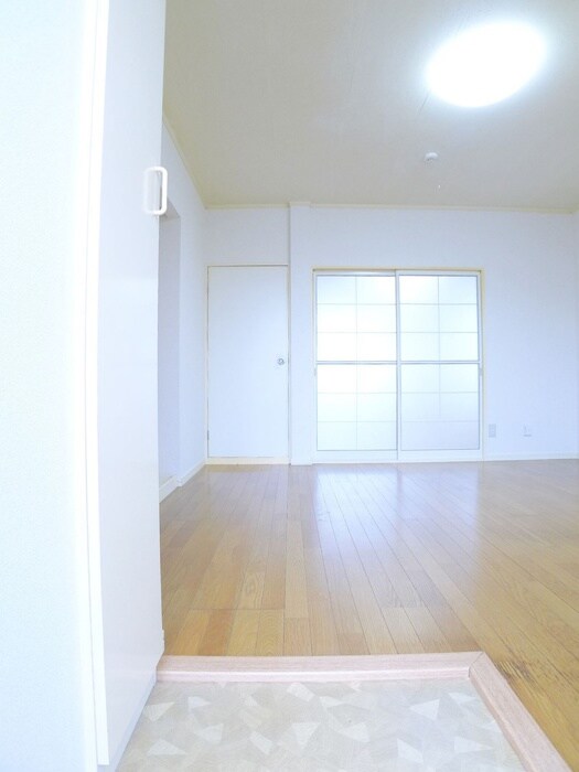 物件内観写真17　(玄関)