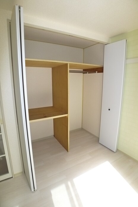 物件内観写真6　(収納)