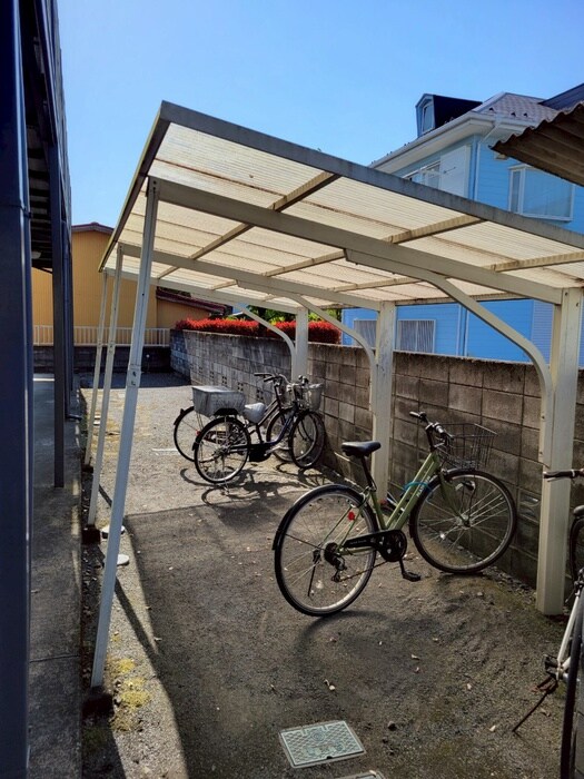 物件外観写真5　(駐輪場)