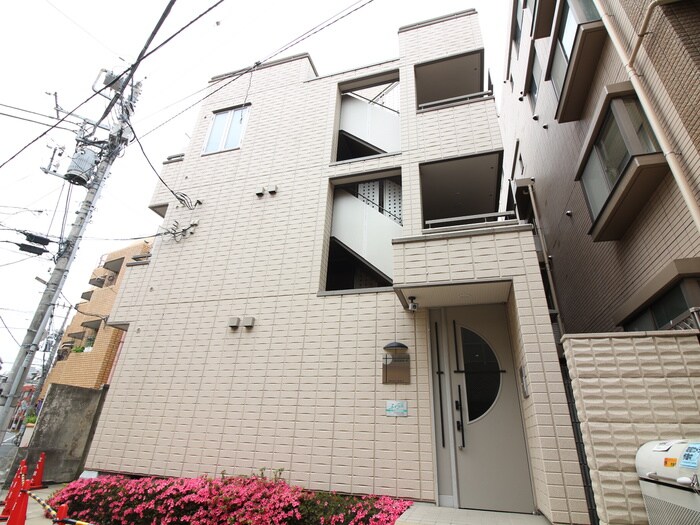 物件外観写真3　(エントランス部分)